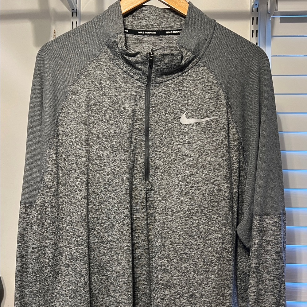Nike Running Men's Dri-Fit Heathered Gray Performance Jacket